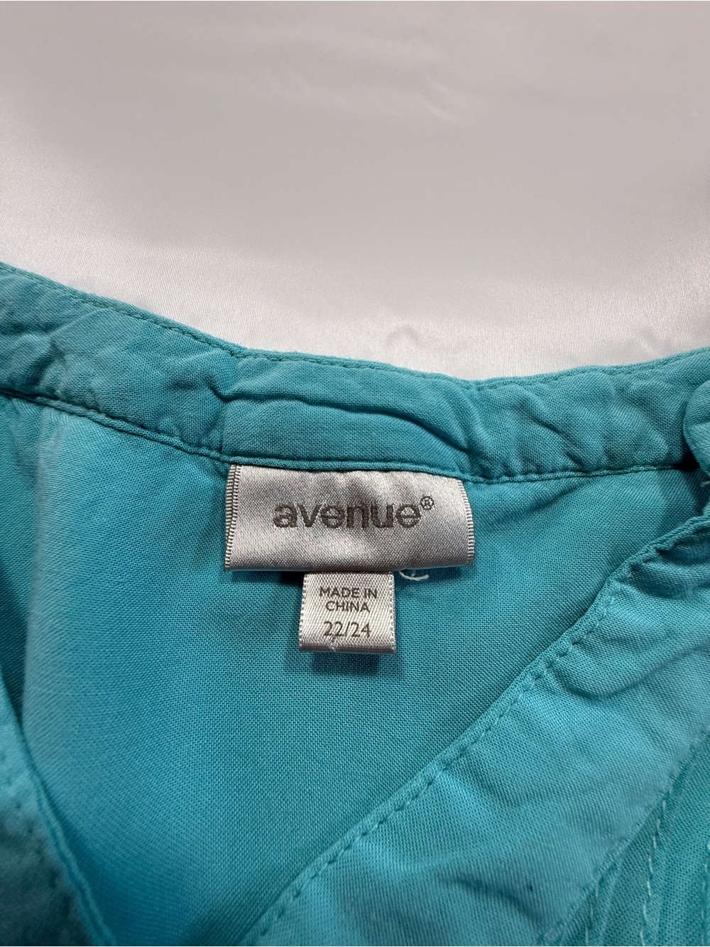 Modern Turquoise Blue Pintuck Button Front Rayon Tunic Top Avenue 22/24 Plus - Picture 4 of 8